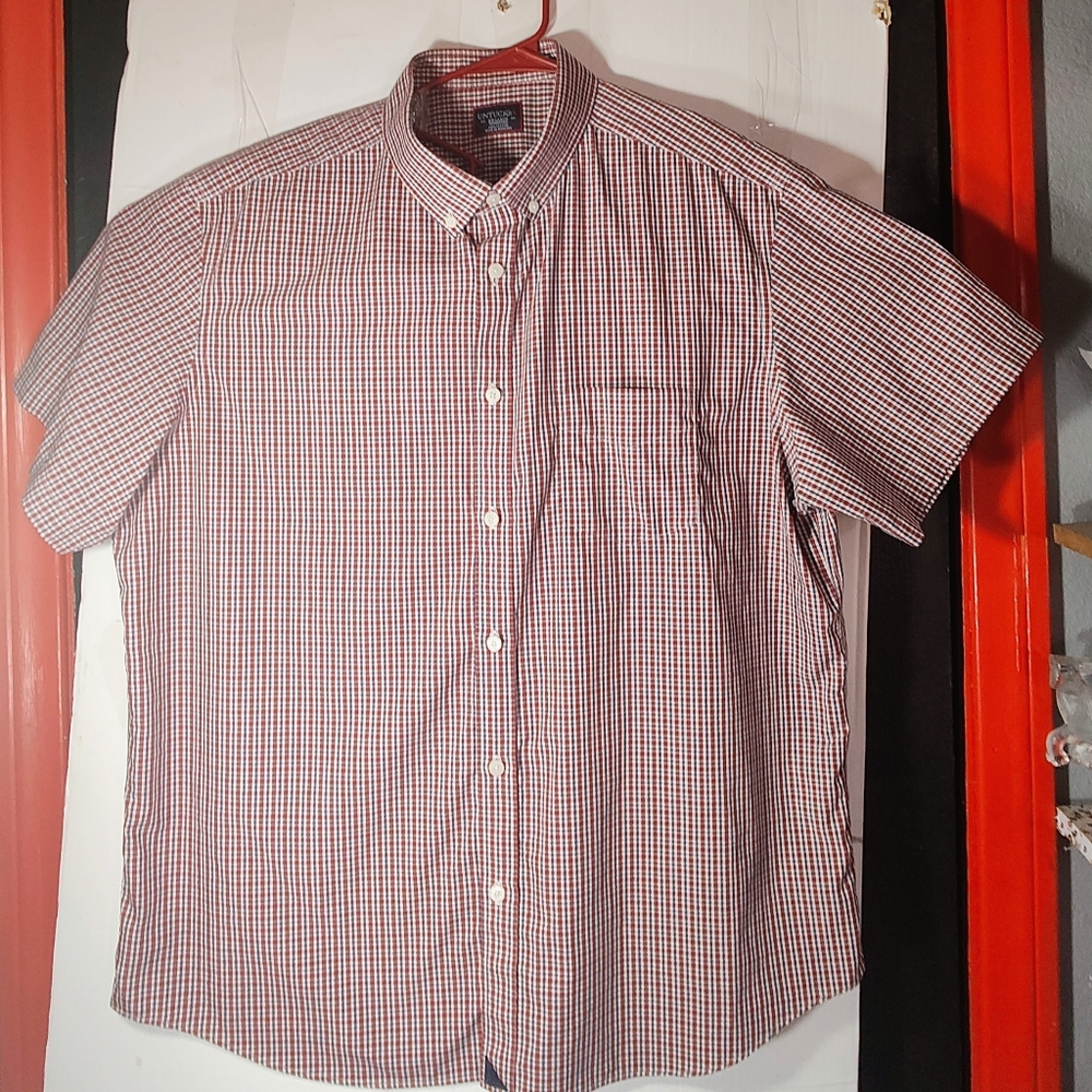 UNTUCKit Men's Red Checkered Shirt. #1